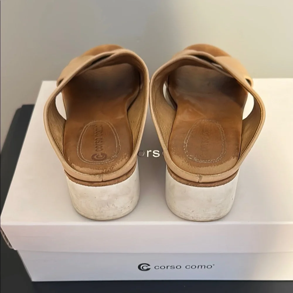 Corso Como Women's Cream Slide Sandals - Picture 4 of 6